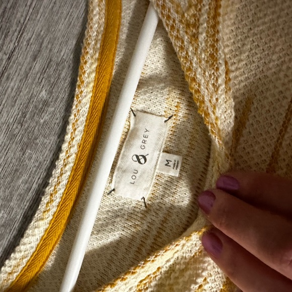 Lou & Grey relaxed fit sweater with cuffed short sleeves and hi/lo hemline - Picture 8 of 8